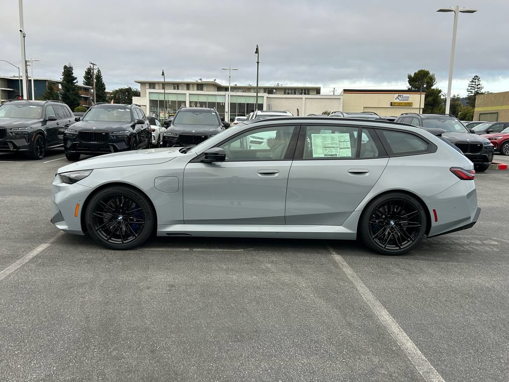 New 2027 BMW M5 Touring w/ M Driver's Package AWD/4WD image 2