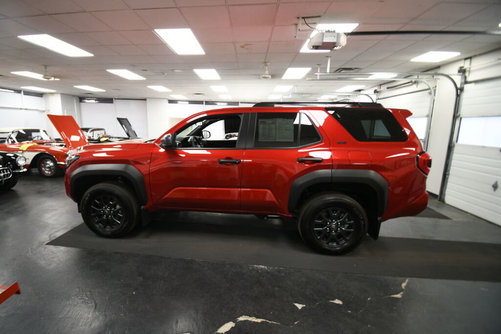 Used 2026 Toyota 4Runner SR5 image 5