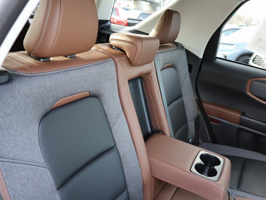 Used 2024 Ford Bronco Sport Outer Banks w/ Tech Package image 12