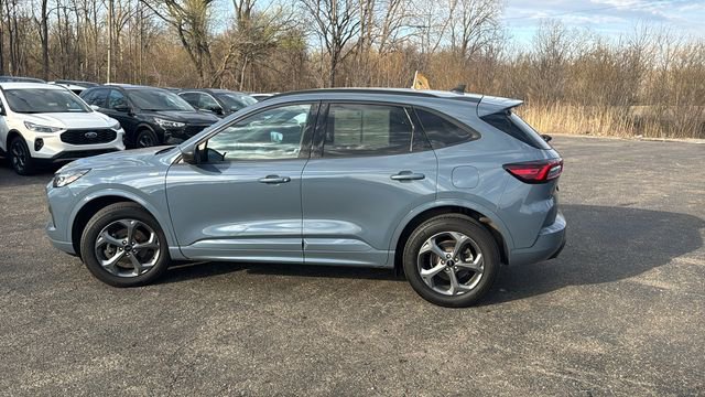 Certified 2024 Ford Escape ST-Line w/ Tech Pack #1 image 6