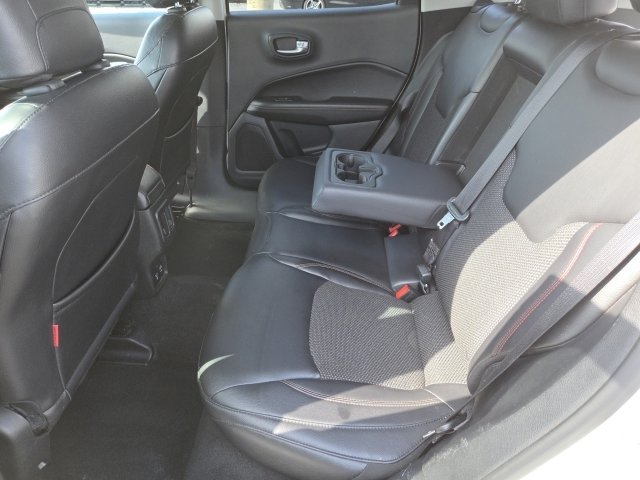 Used 2018 Jeep Compass Trailhawk w/ Navigation Group AWD/4WD image 14