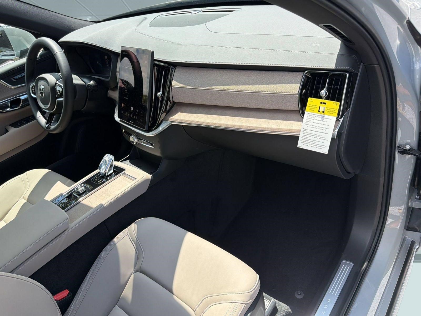 New 2026 Volvo XC90 B6 Plus w/ Protection Package Premier AWD/4WD image 31