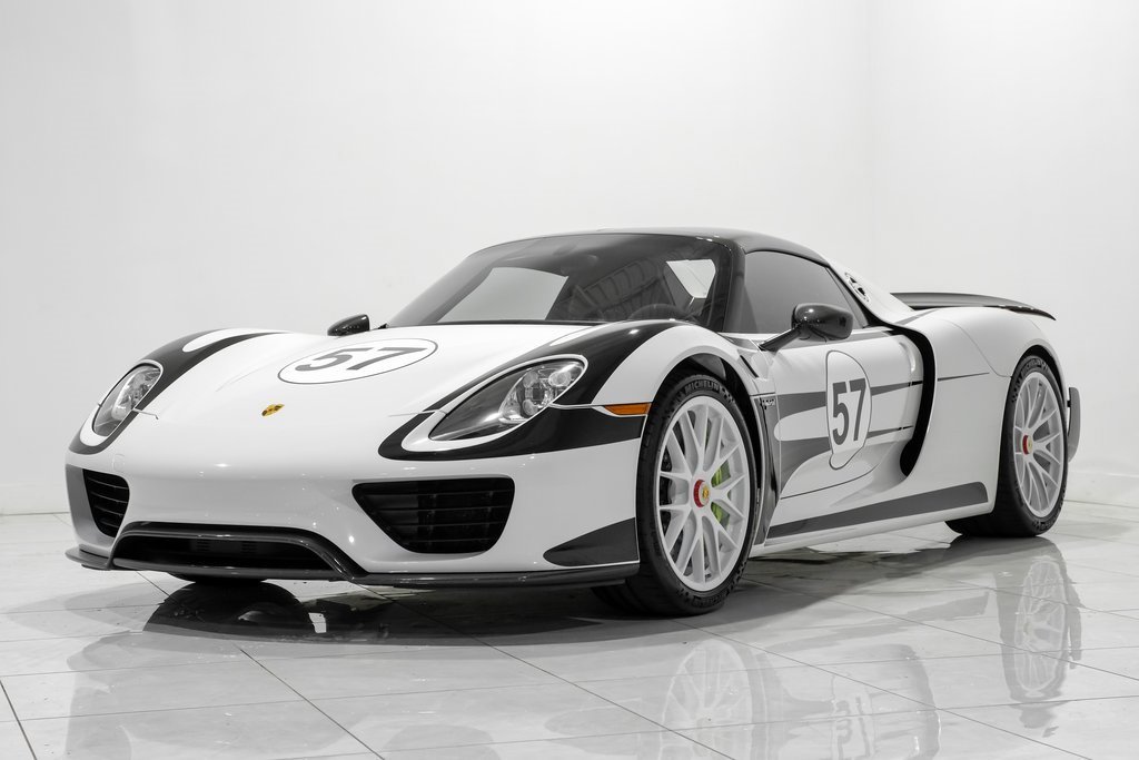 Used 2015 Porsche 918 Spyder image 2