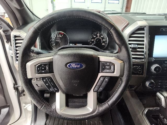 Used 2015 Ford F150 Platinum w/ Equipment Group 701A Luxury AWD/4WD image 24