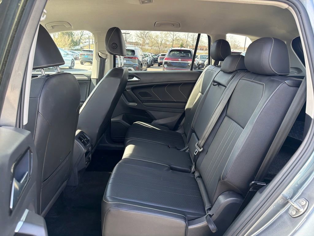 Used 2023 Volkswagen Tiguan SE FWD image 30