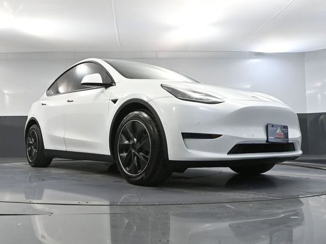 Used 2022 Tesla Model Y Long Range image 47