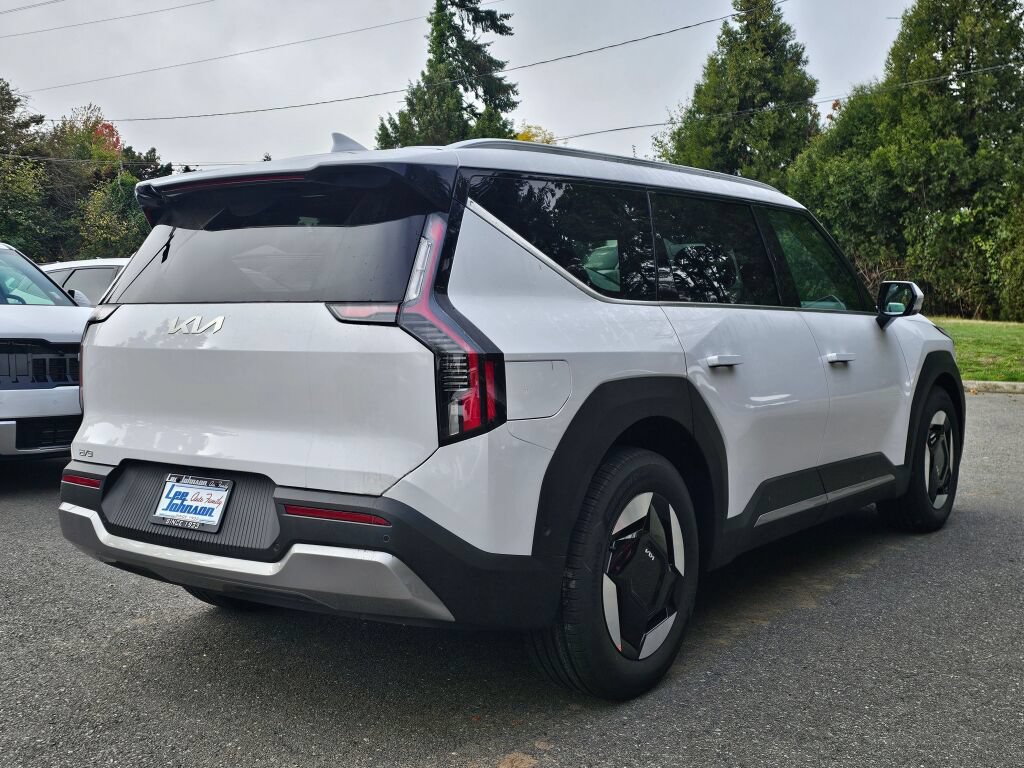 New 2026 Kia EV9 Wind AWD/4WD image 5