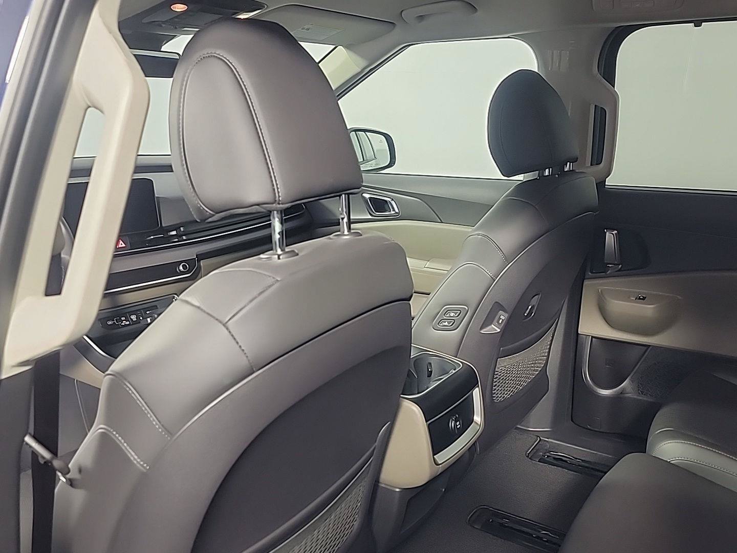 Certified 2026 Kia Carnival EX FWD image 19