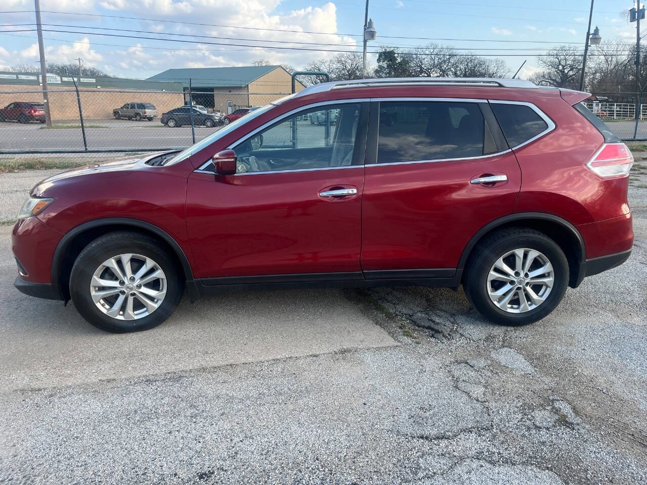 Used 2015 Nissan Rogue SV w/ SV Premium Package FWD image 2