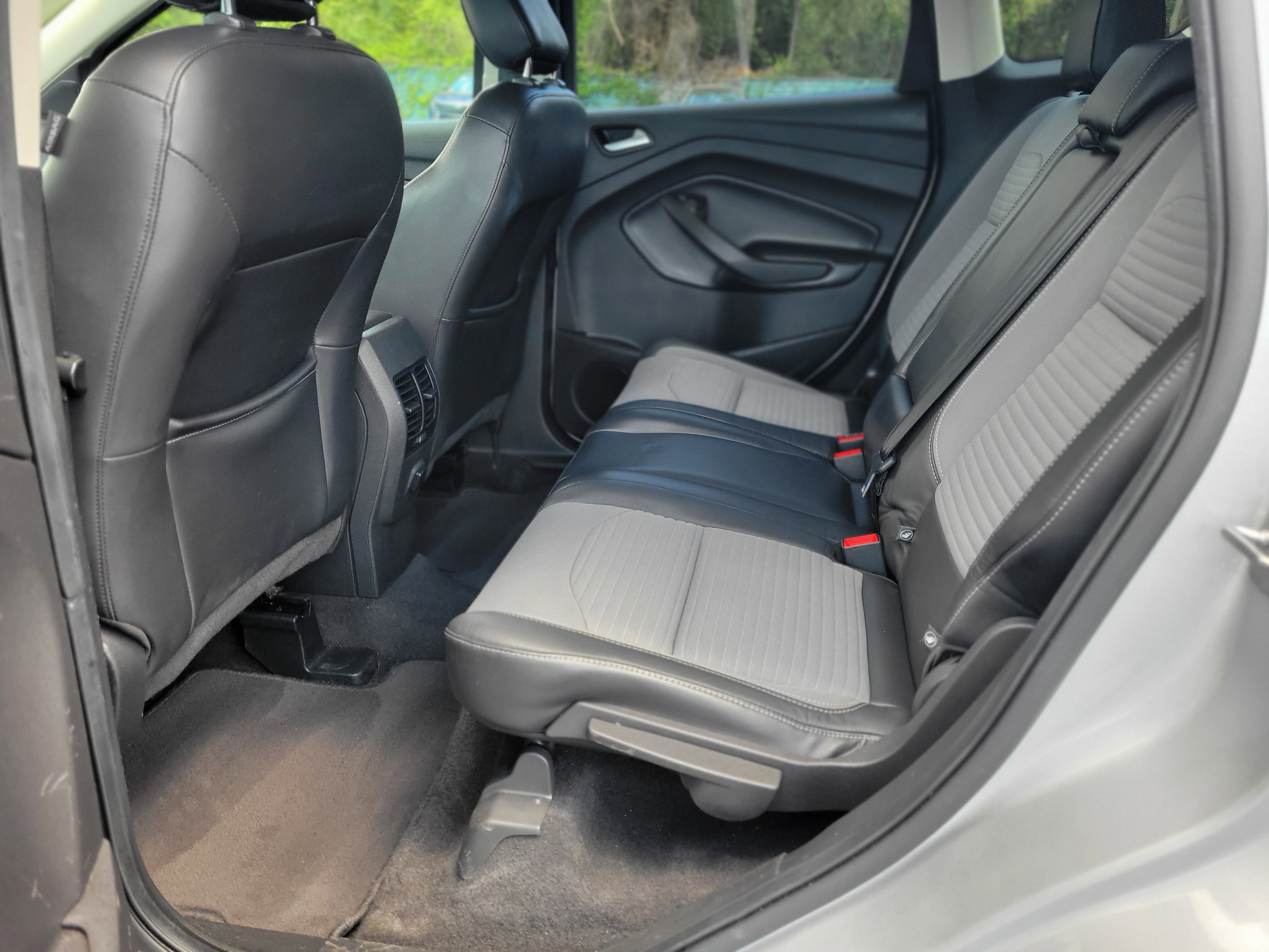 Used 2019 Ford Escape SE FWD image 30