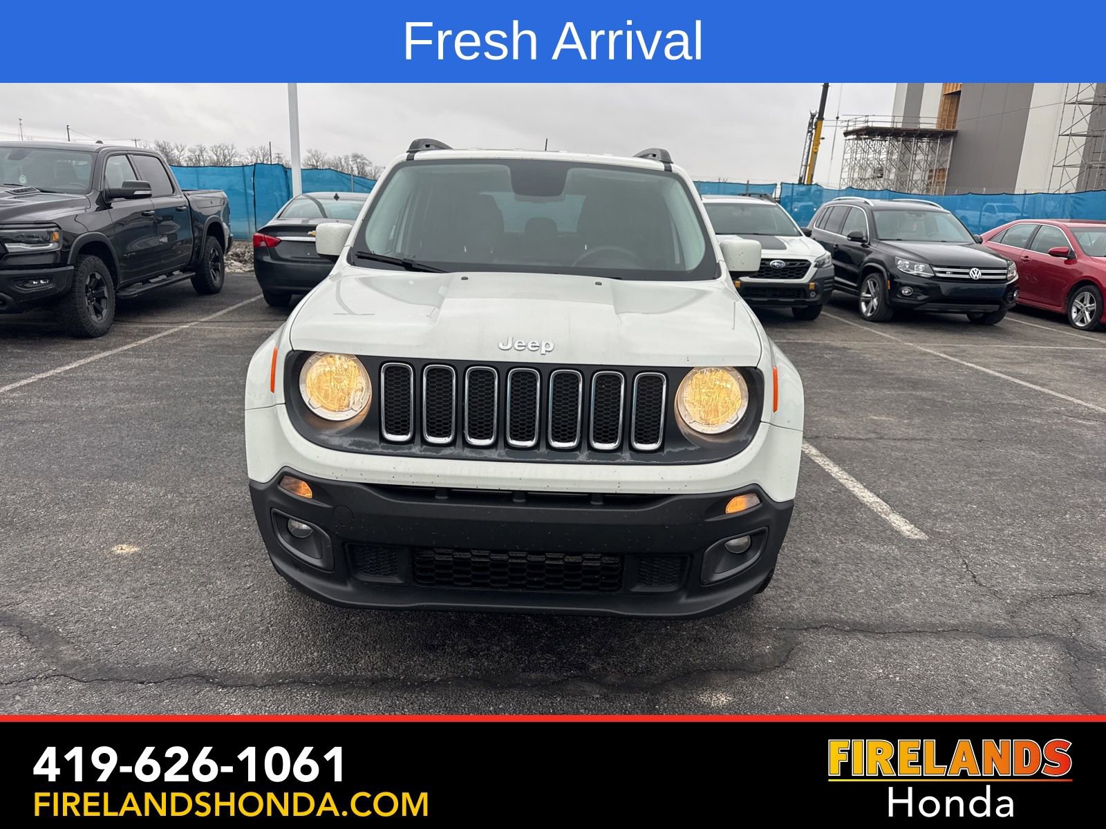 Used 2017 Jeep Renegade Latitude w/ Popular Equipment Group image 8