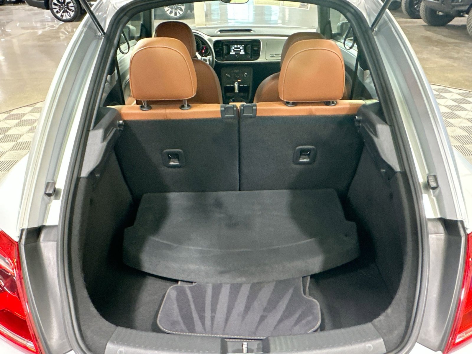 Used 2015 Volkswagen Beetle 1.8T Classic image 30