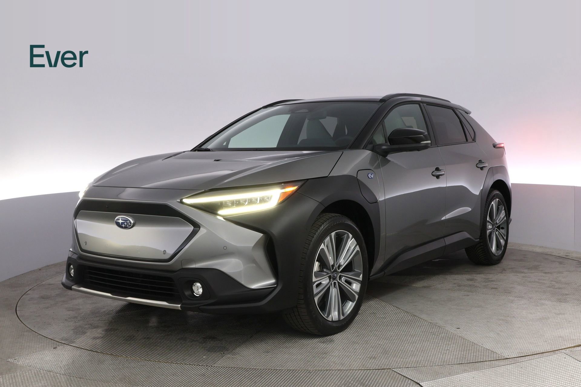 Used 2023 Subaru Solterra Touring image 2