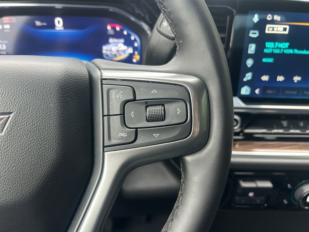 Used 2025 Chevrolet Silverado 3500 LT image 18