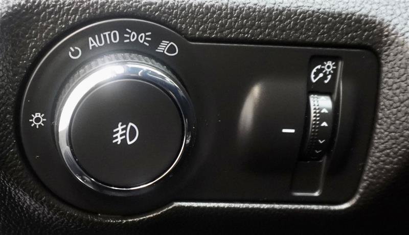 Used 2016 Chevrolet Cruze LTZ w/ Sun, Sound and Sport Package FWD image 14