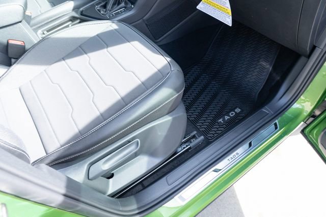 New 2026 Volkswagen Taos SE image 45