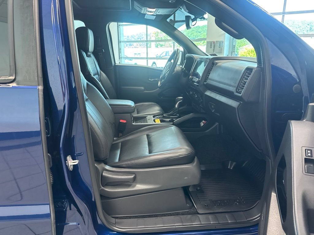 Used 2022 Nissan Frontier PRO-4X w/ Pro-4X Premium Package AWD/4WD image 22