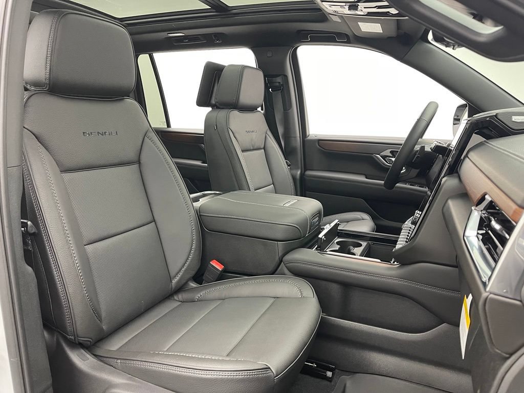 New 2026 GMC Yukon XL Denali w/ Denali Reserve Package AWD/4WD image 42