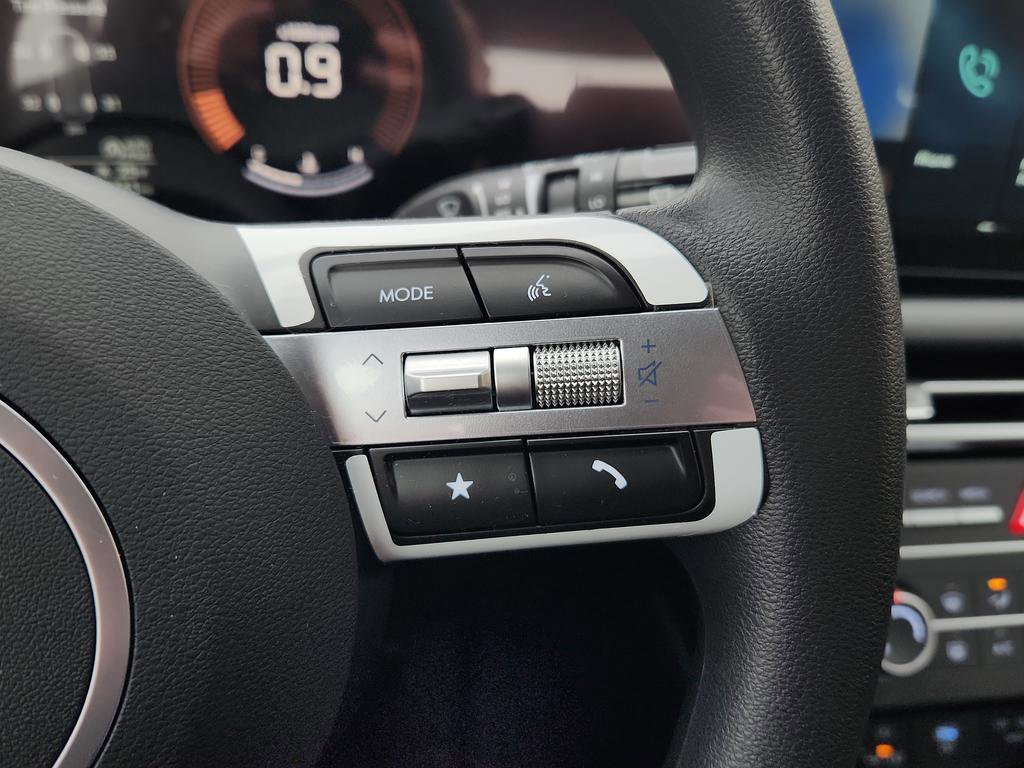 Certified 2025 Hyundai Tucson SE image 23