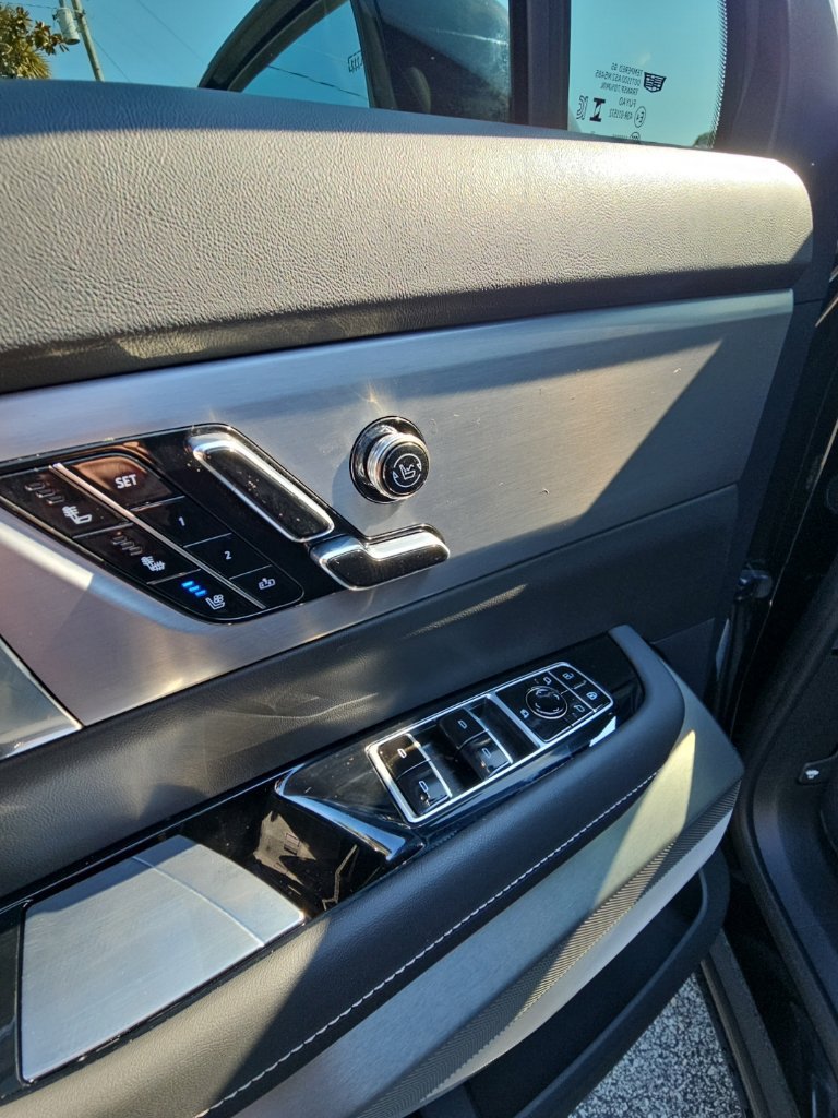 Used 2027 Cadillac Vistiq Luxury AWD/4WD image 26