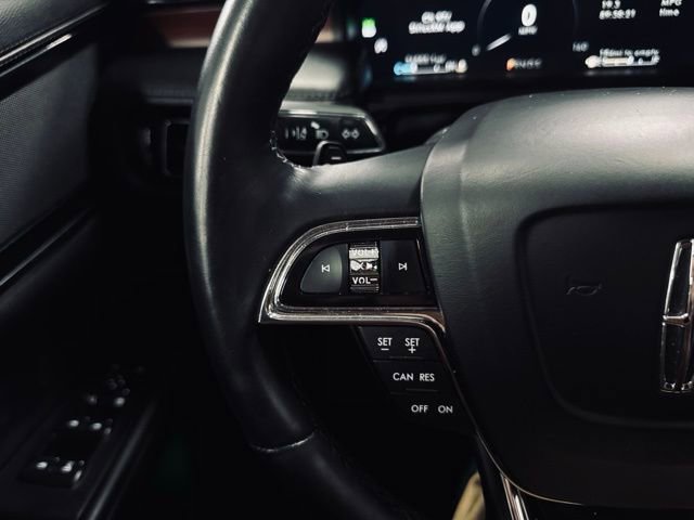 Used 2022 Lincoln Nautilus Reserve w/ Monochromatic Package image 28