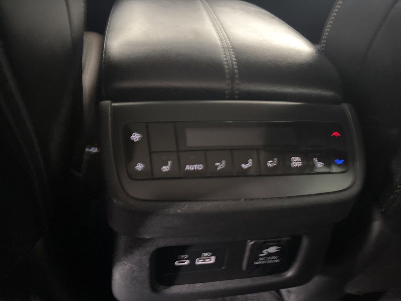 Used 2024 Nissan Pathfinder Platinum w/ Cargo Package image 26