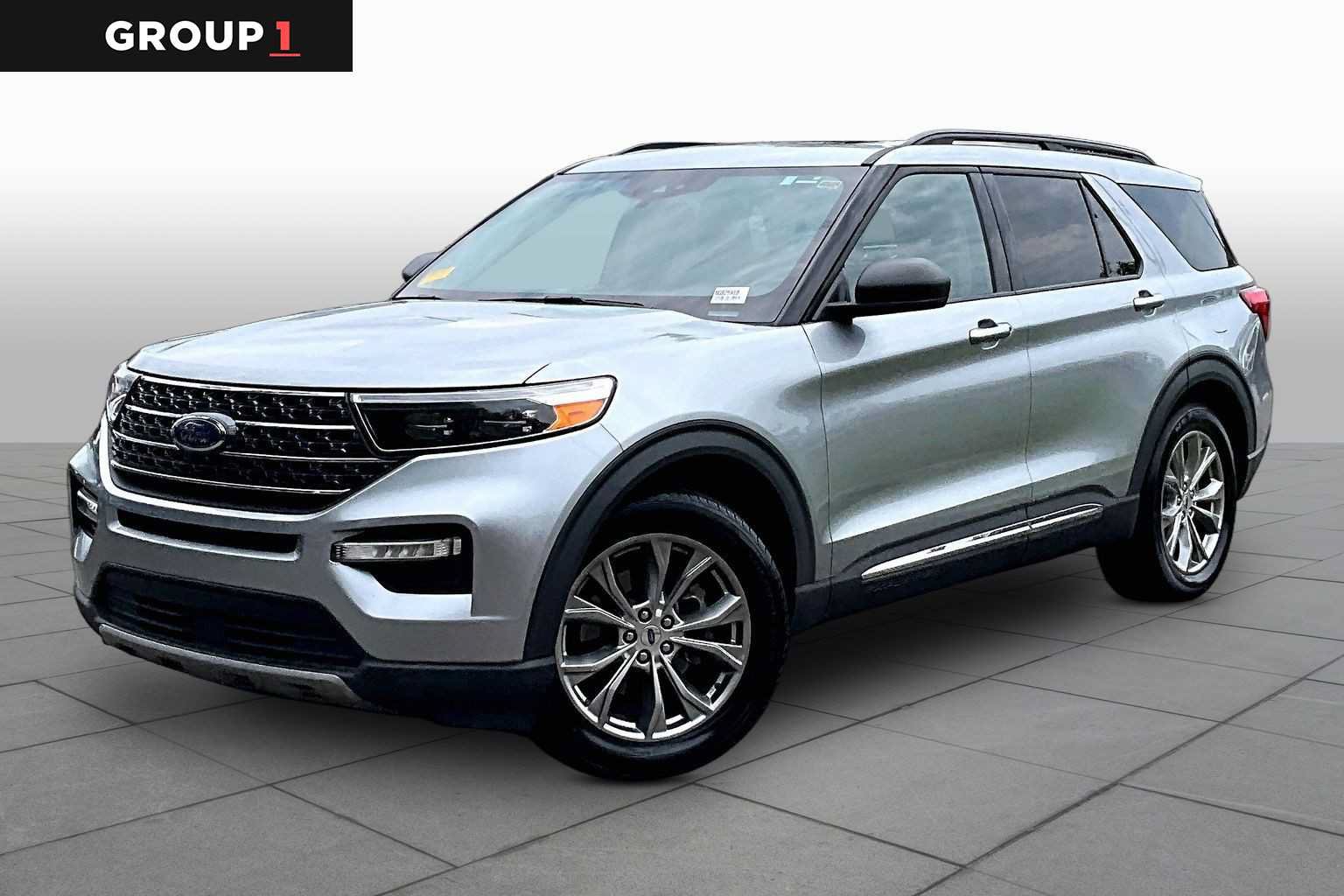 Used 2022 Ford Explorer XLT w/ Equipment Group 202A RWD image 1