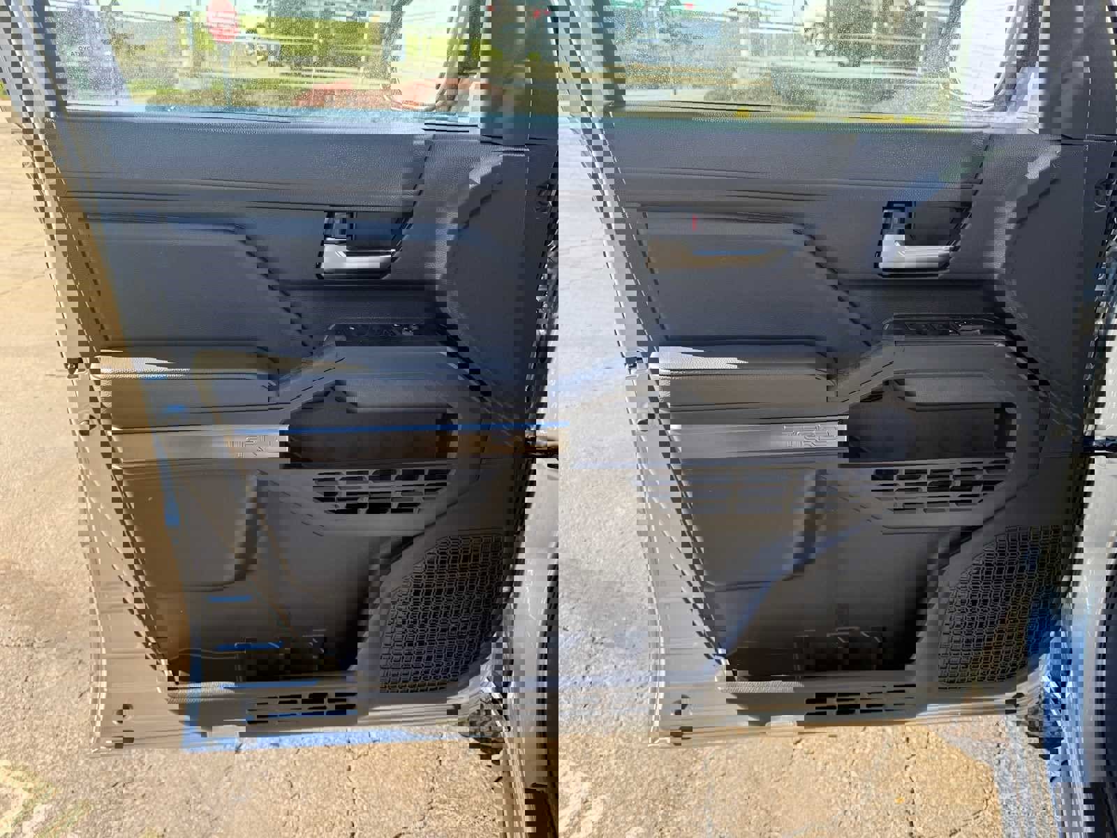 New 2025 Toyota Tacoma TRD Off-Road image 7