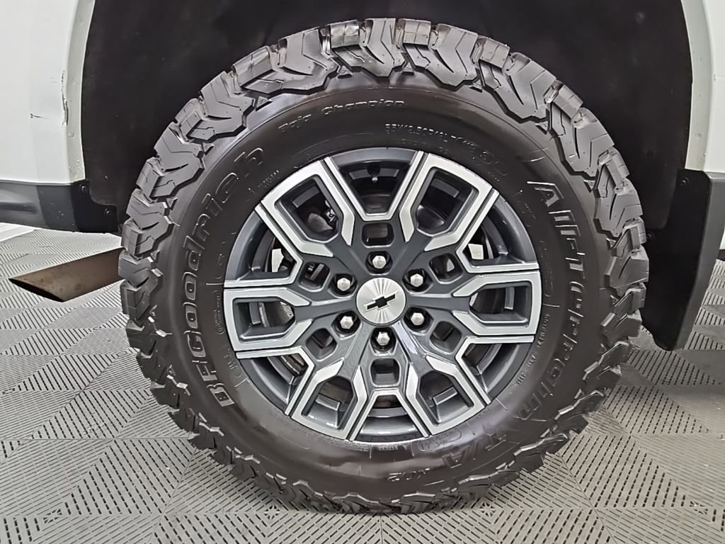 Used 2024 Chevrolet Colorado Z71 image 46