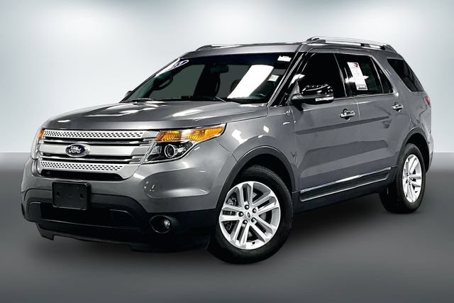 Used 2013 Ford Explorer XLT FWD image 3