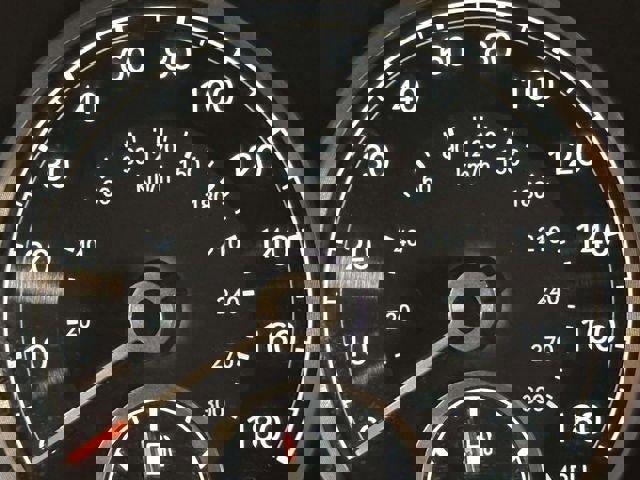 Used 2023 Genesis G70 2.0T image 34