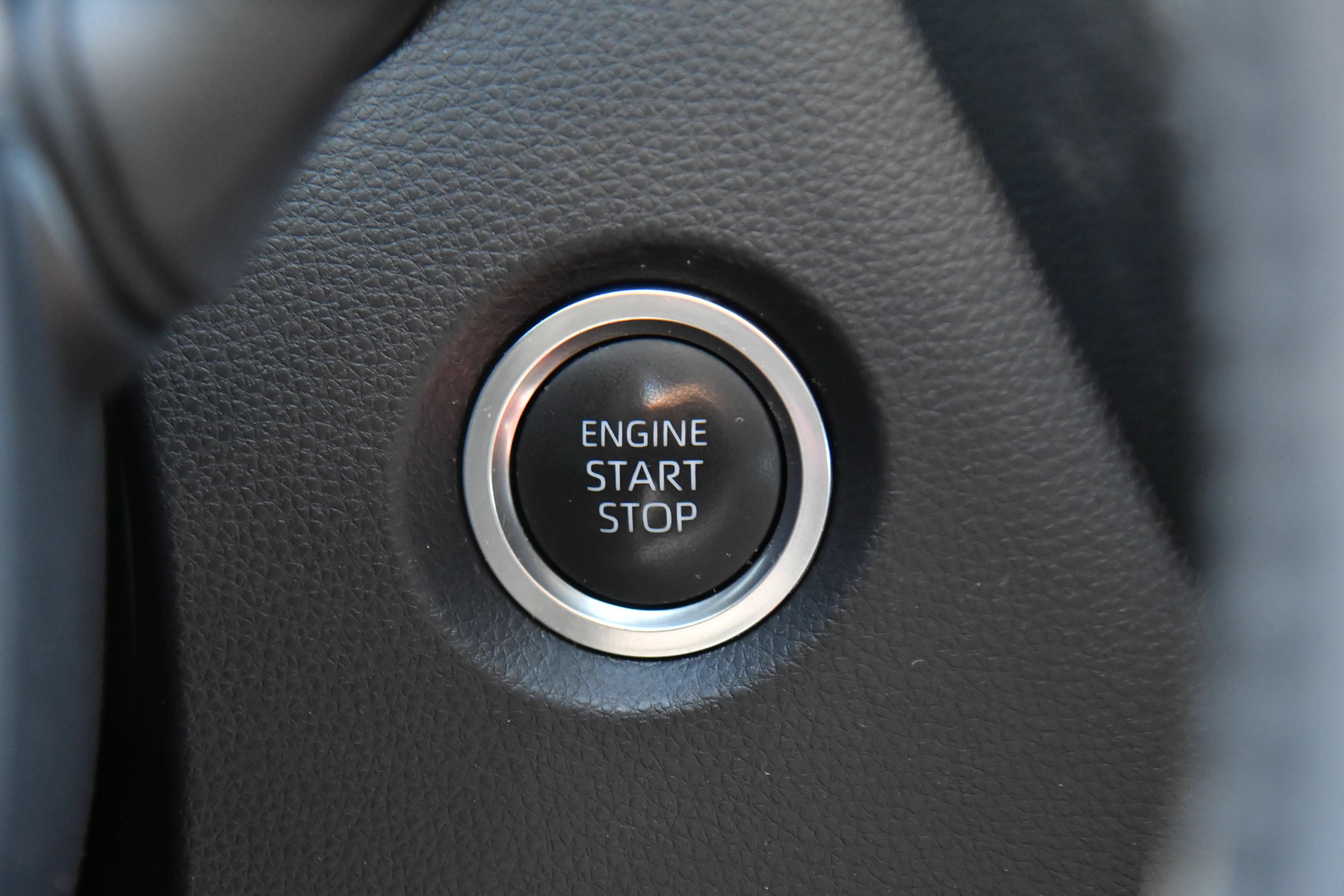 Used 2026 Toyota Corolla SE w/ SE Package FWD image 29