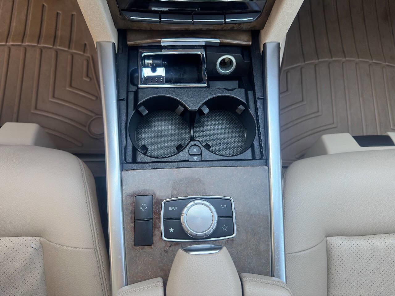 Used 2014 Mercedes-Benz E 350 4MATIC Sedan image 30