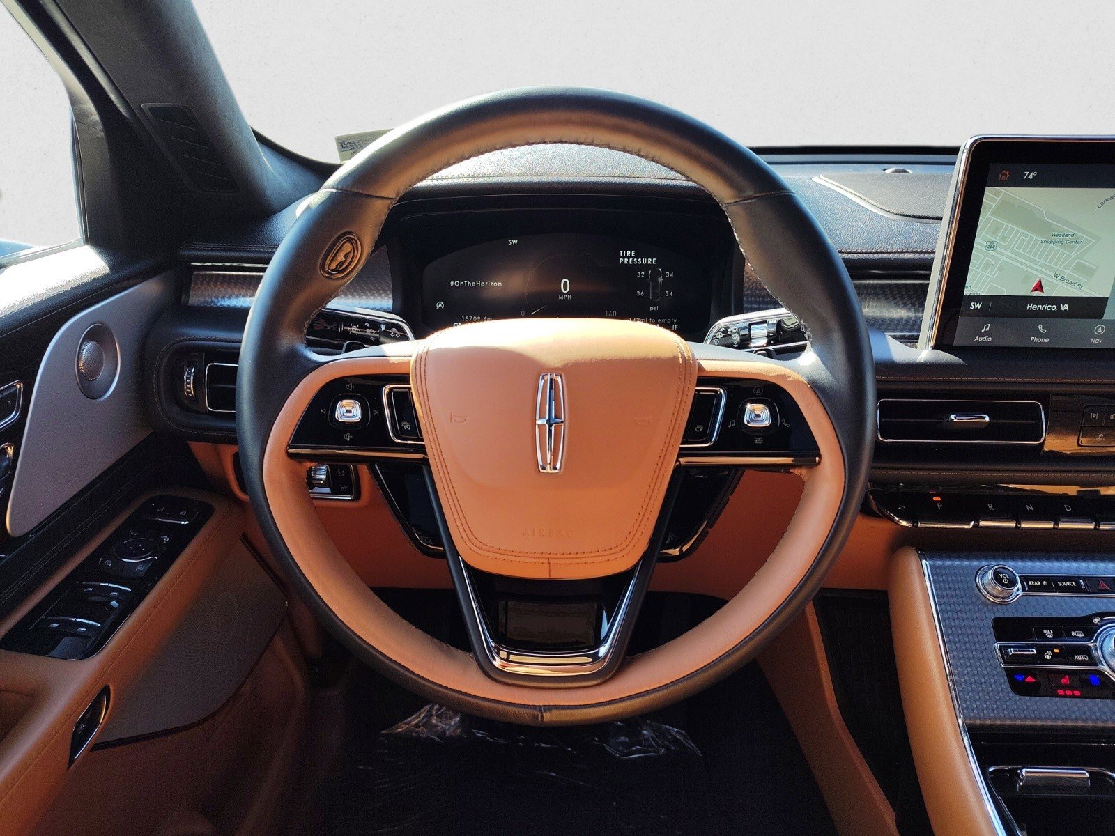 Used 2023 Lincoln Aviator Black Label w/ Class IV Trailer Tow Package image 16