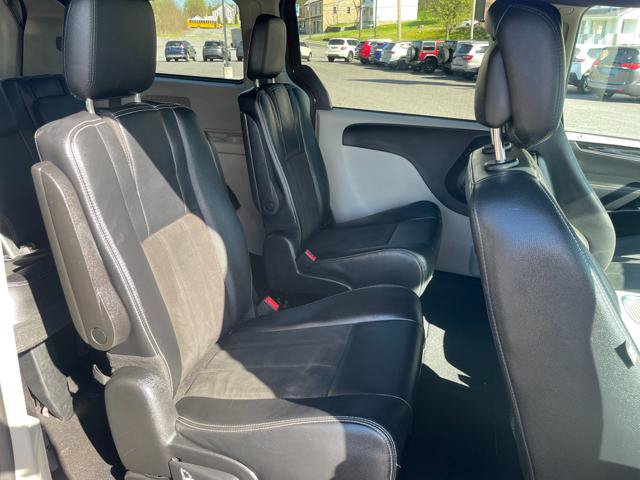 Used 2019 Dodge Grand Caravan SXT FWD image 25