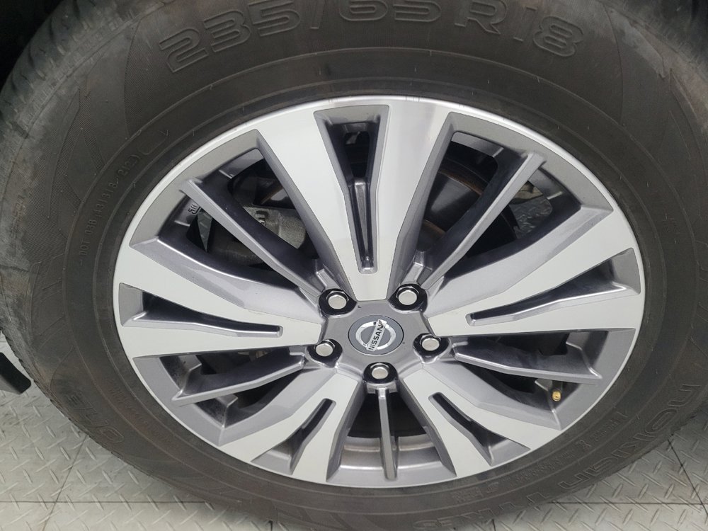 Used 2020 Nissan Pathfinder SL image 31