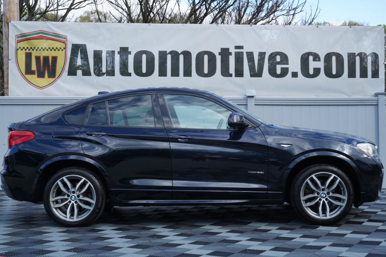 Used 2017 BMW X4 xDrive28i w/ Technology Package AWD/4WD image 4