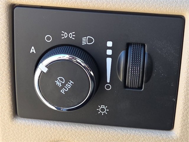 Used 2021 Jeep Grand Cherokee Limited image 26