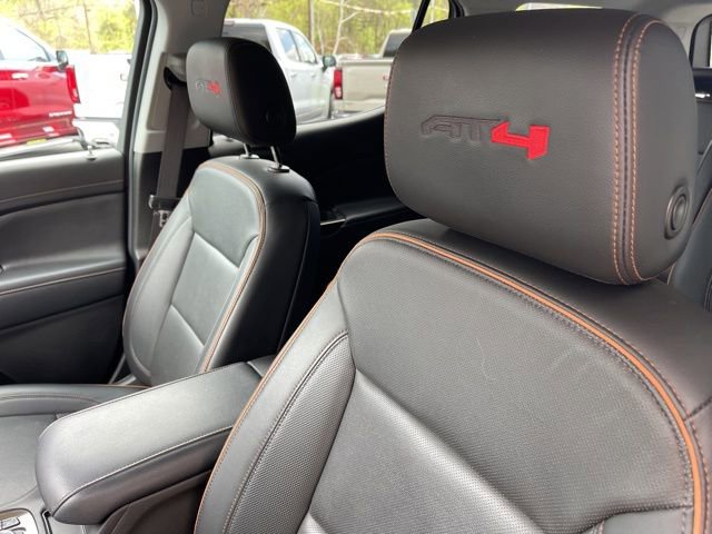 Used 2023 GMC Acadia AT4 w/ Technology Package image 22