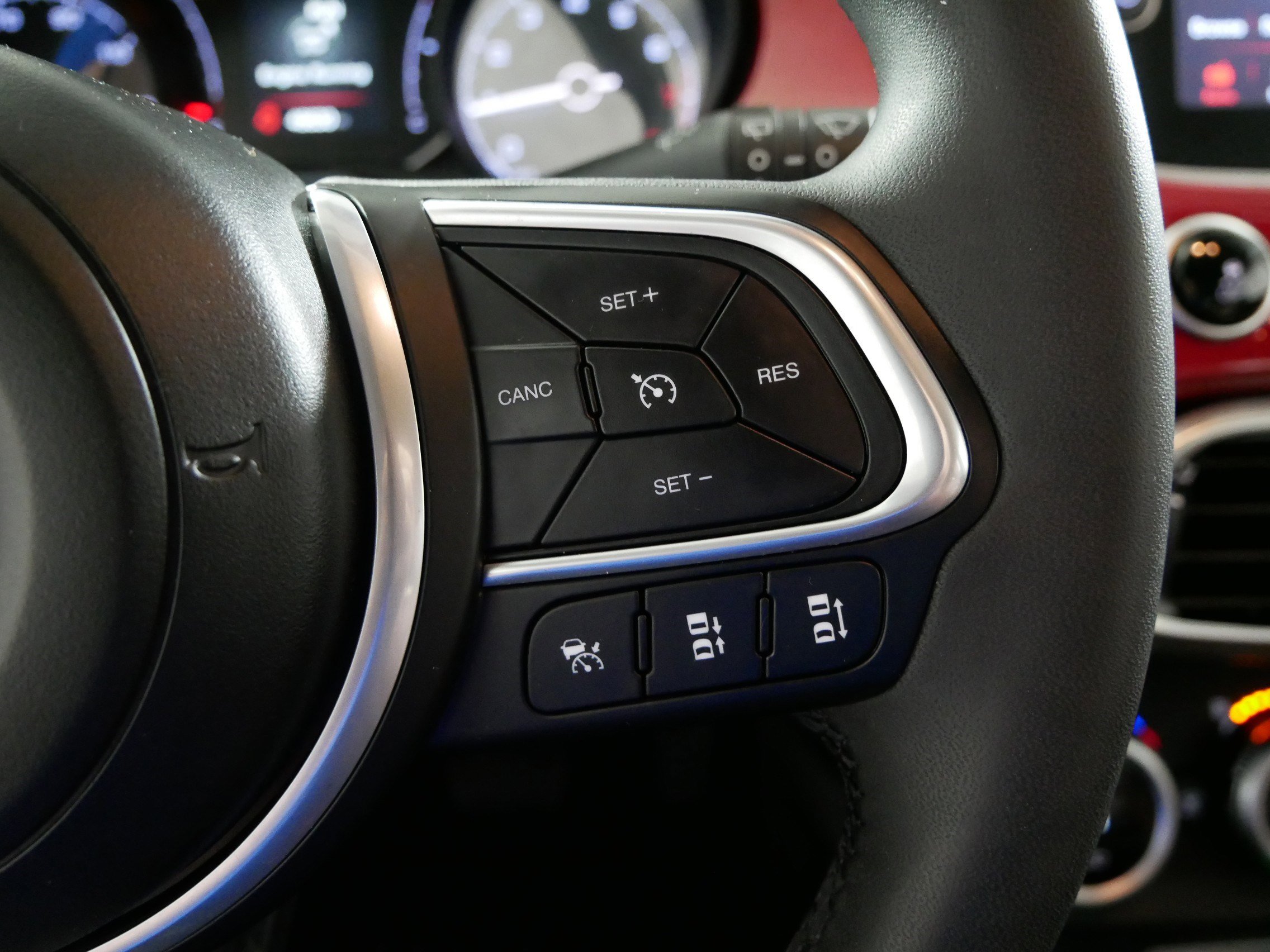 Used 2020 FIAT 500X Trekking Plus w/ Premium Group image 28