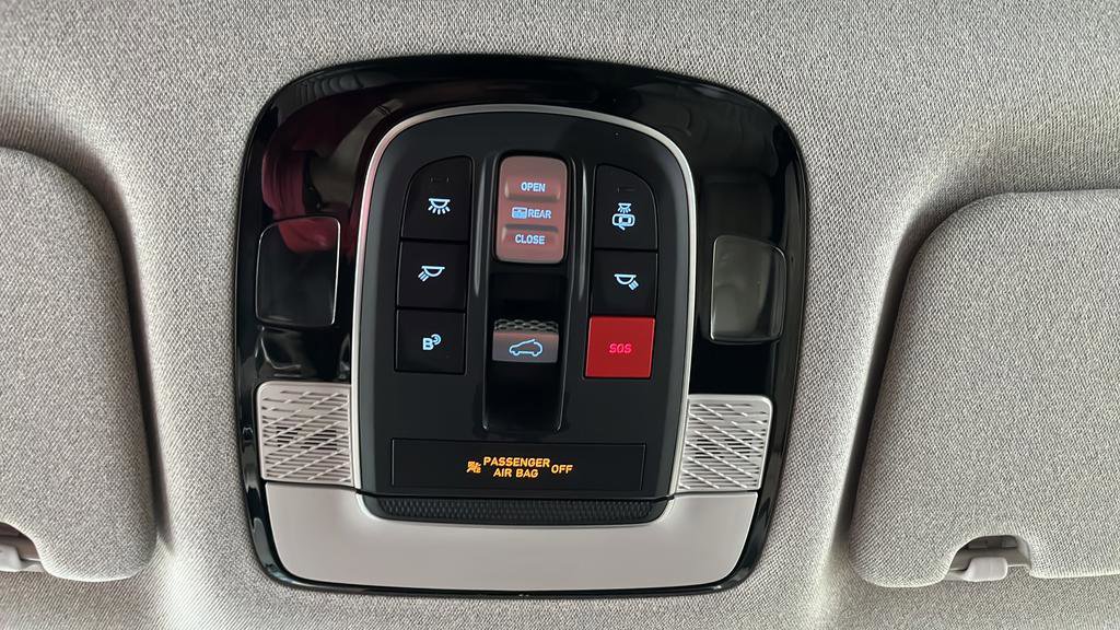 Used 2024 Hyundai Palisade Limited AWD/4WD image 37