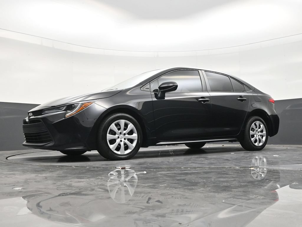 Used 2023 Toyota Corolla LE FWD image 19