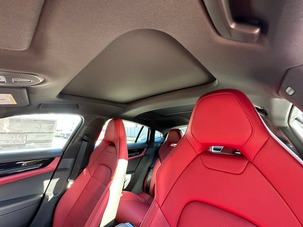 Used 2026 Porsche Panamera RWD image 23