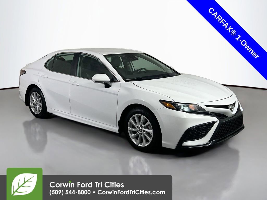 Used 2024 Toyota Camry SE FWD image 1