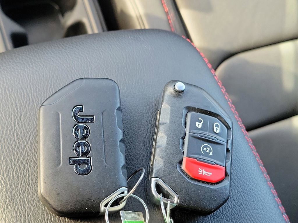 Used 2024 Jeep Wrangler Unlimited Rubicon image 41
