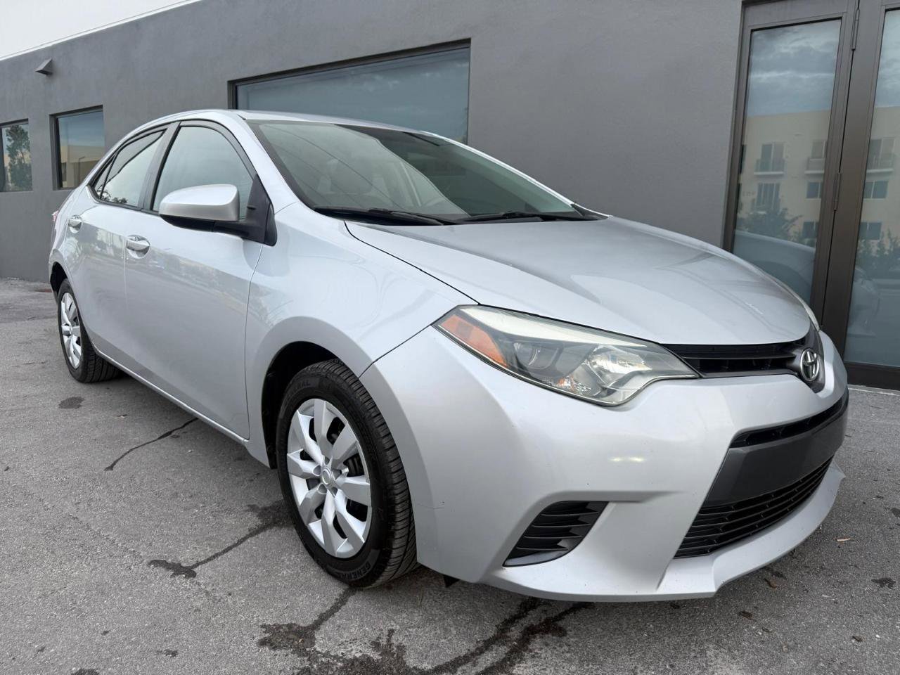 Used 2015 Toyota Corolla LE FWD image 11