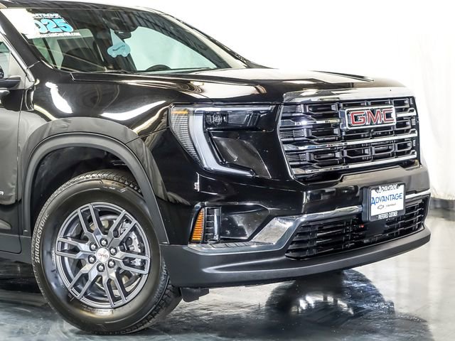 Certified 2025 GMC Acadia Elevation AWD/4WD image 3