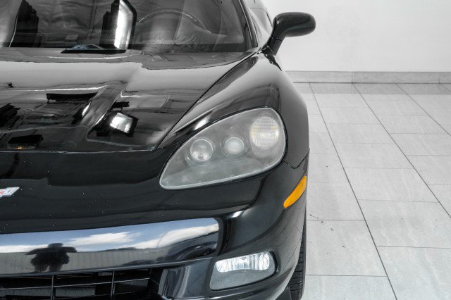 Used 2005 Chevrolet Corvette Convertible w/ Preferred Equipment Group RWD image 36