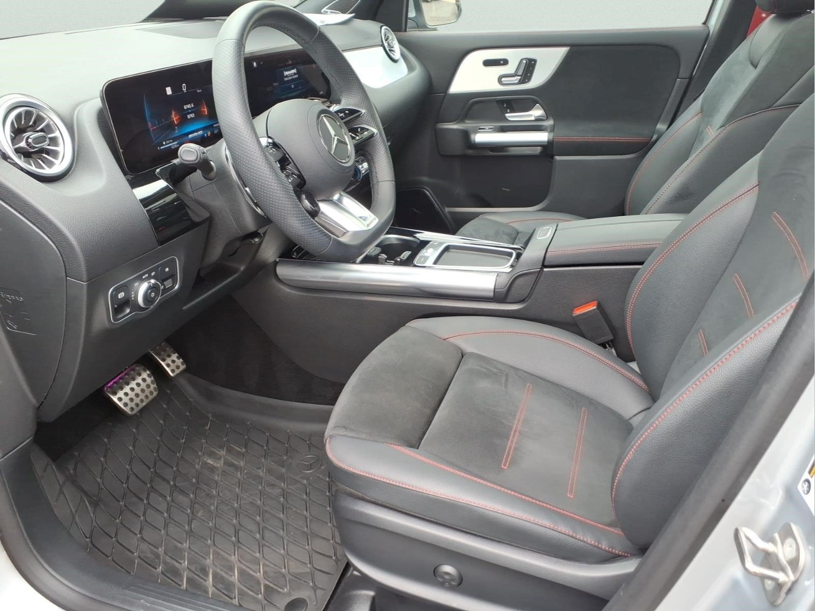 Certified 2024 Mercedes-Benz GLA 35 AMG 4MATIC image 11