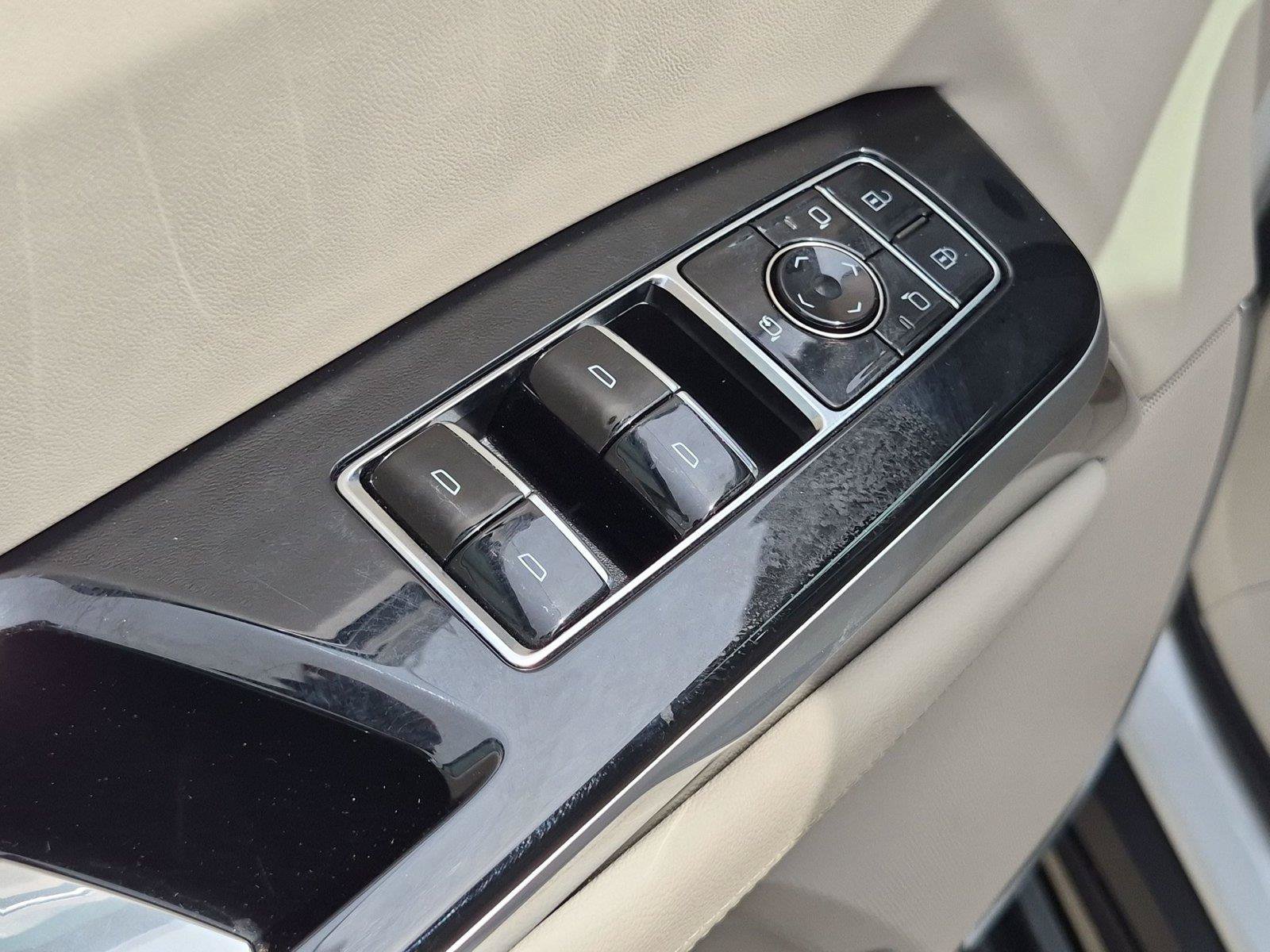 Used 2025 Cadillac Escalade Sport Platinum w/ LPO, ONYX Package AWD/4WD image 20